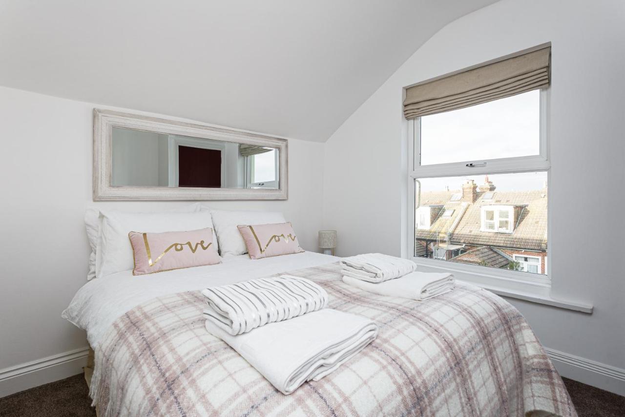 Luxury Granada Apartments - 1 & 2 Bed Flats W Free Parking Perfect For Contractors, Students Near The Beach Portsmouth Dış mekan fotoğraf