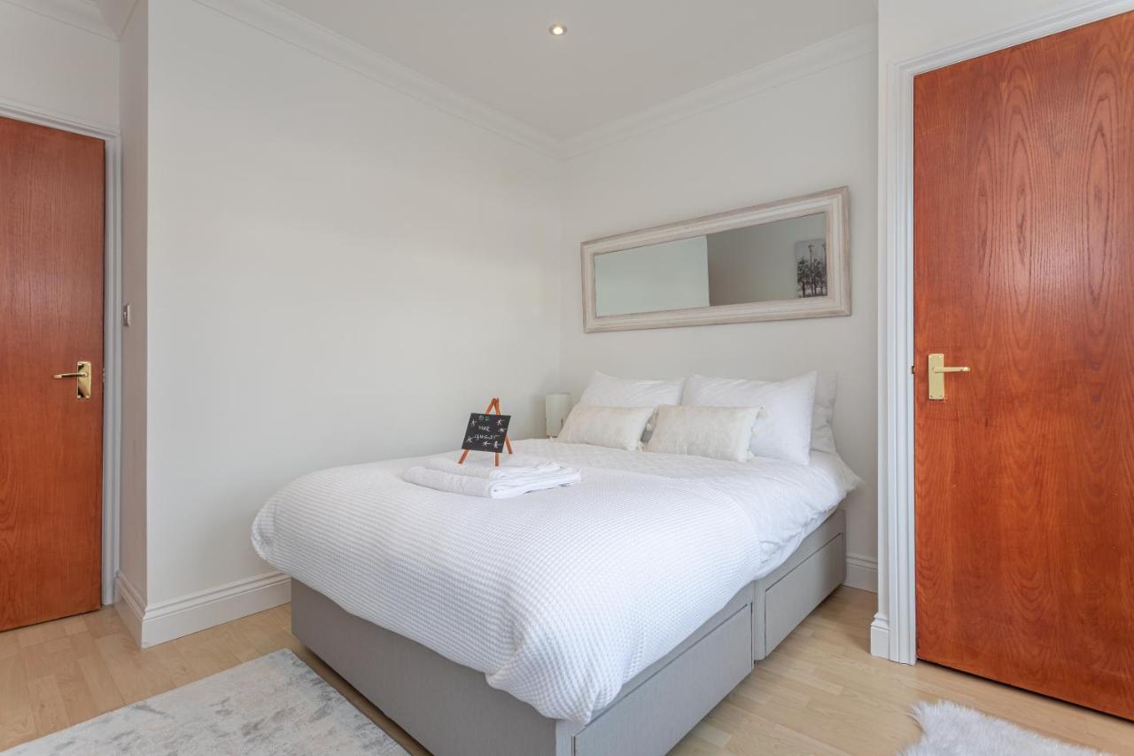 Luxury Granada Apartments - 1 & 2 Bed Flats W Free Parking Perfect For Contractors, Students Near The Beach Portsmouth Dış mekan fotoğraf