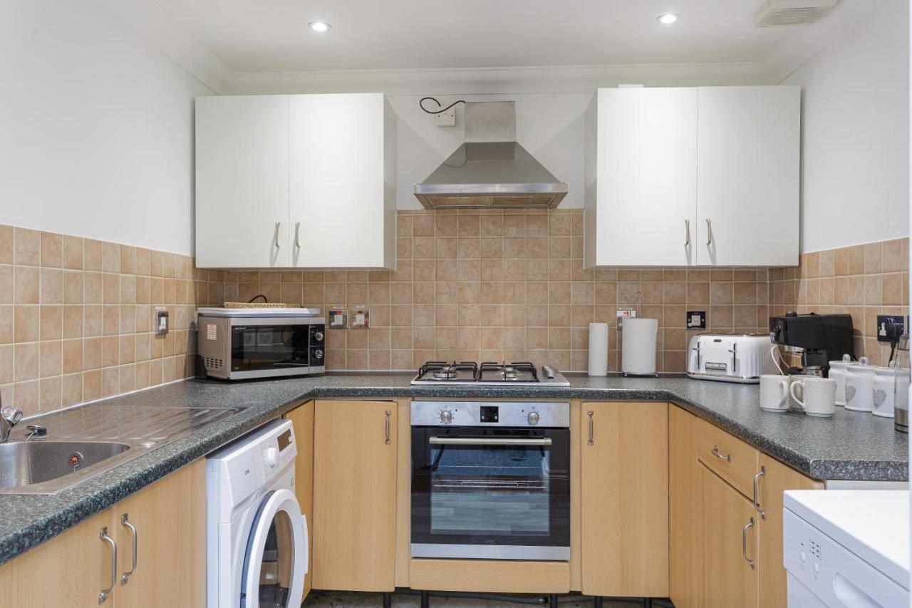Luxury Granada Apartments - 1 & 2 Bed Flats W Free Parking Perfect For Contractors, Students Near The Beach Portsmouth Oda fotoğraf